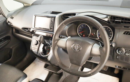 Toyota Wish II, 2014 год, 1 779 000 рублей, 11 фотография