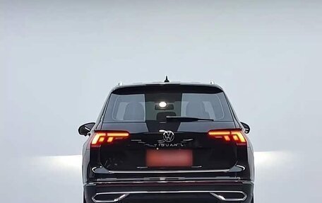 Volkswagen Tiguan II, 2023 год, 2 530 000 рублей, 12 фотография