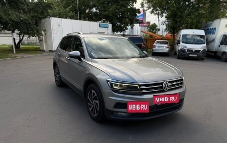 Volkswagen Tiguan II, 2018 год, 2 015 000 рублей, 3 фотография