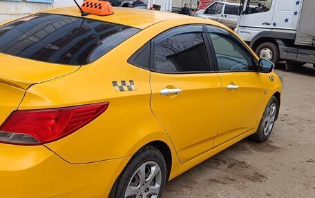 Hyundai Solaris II рестайлинг, 2015 год, 420 000 рублей, 6 фотография