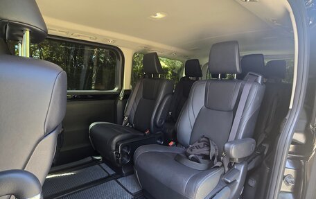 Toyota HiAce H300, 2022 год, 8 500 000 рублей, 6 фотография