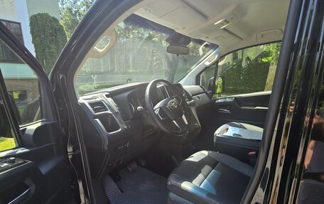 Toyota HiAce H300, 2022 год, 8 500 000 рублей, 7 фотография