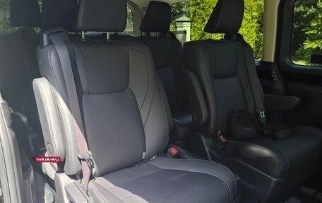 Toyota HiAce H300, 2022 год, 8 500 000 рублей, 12 фотография