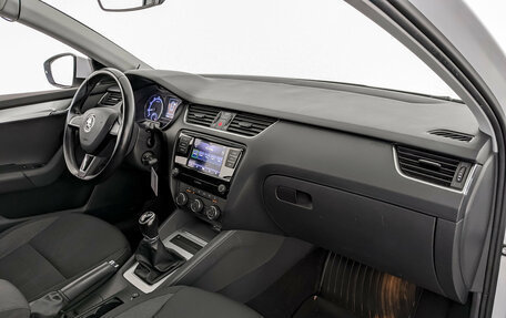 Skoda Octavia, 2019 год, 1 350 000 рублей, 11 фотография