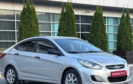 Hyundai Solaris II рестайлинг, 2013 год, 745 000 рублей, 1 фотография