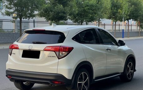 Honda Vezel, 2022 год, 1 272 000 рублей, 4 фотография