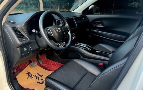 Honda Vezel, 2022 год, 1 272 000 рублей, 6 фотография