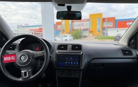 Volkswagen Polo VI (EU Market), 2013 год, 700 000 рублей, 24 фотография