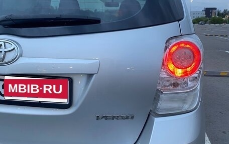 Toyota Verso I, 2009 год, 1 000 000 рублей, 3 фотография
