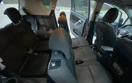 Toyota Verso I, 2009 год, 1 000 000 рублей, 12 фотография
