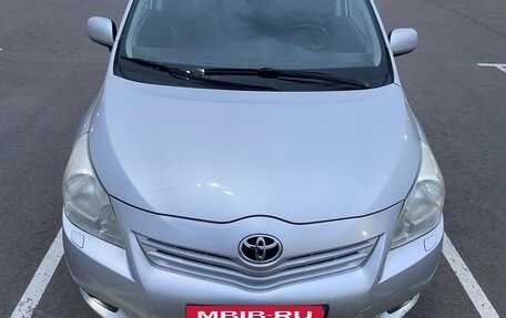Toyota Verso I, 2009 год, 1 000 000 рублей, 24 фотография