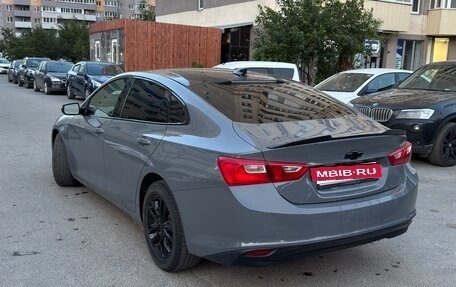Chevrolet Malibu IX, 2018 год, 975 000 рублей, 4 фотография