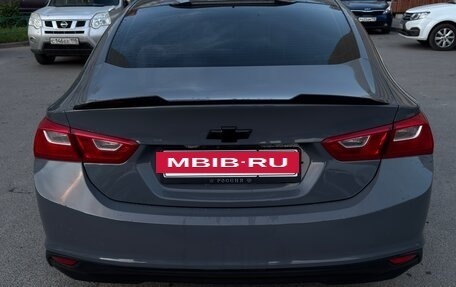 Chevrolet Malibu IX, 2018 год, 975 000 рублей, 5 фотография