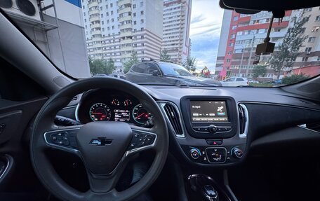Chevrolet Malibu IX, 2018 год, 975 000 рублей, 13 фотография