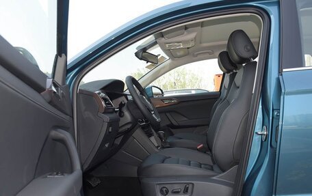 Volkswagen Tharu, 2023 год, 1 745 000 рублей, 16 фотография