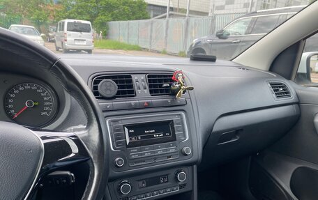 Volkswagen Polo VI (EU Market), 2018 год, 1 100 000 рублей, 13 фотография