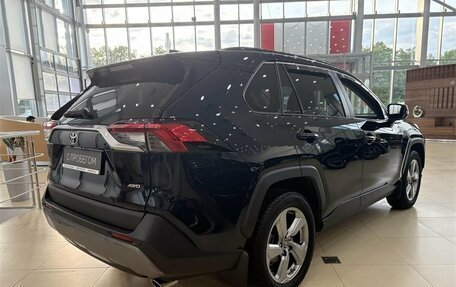 Toyota RAV4, 2019 год, 3 230 000 рублей, 5 фотография