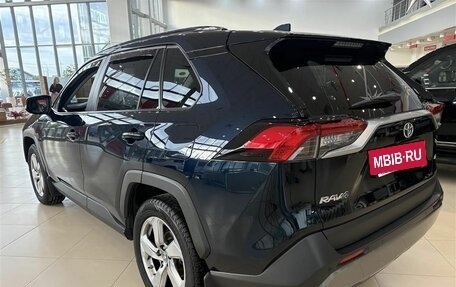 Toyota RAV4, 2019 год, 3 230 000 рублей, 7 фотография