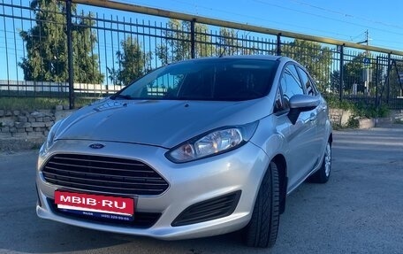 Ford Fiesta, 2015 год, 850 000 рублей, 3 фотография