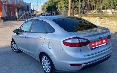 Ford Fiesta, 2015 год, 850 000 рублей, 7 фотография