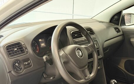 Volkswagen Polo VI (EU Market), 2018 год, 977 000 рублей, 7 фотография