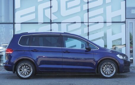 Volkswagen Touran III, 2017 год, 1 260 000 рублей, 5 фотография