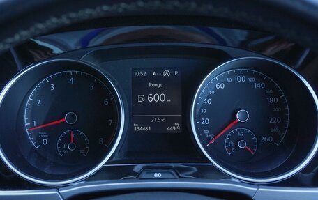 Volkswagen Touran III, 2017 год, 1 260 000 рублей, 23 фотография