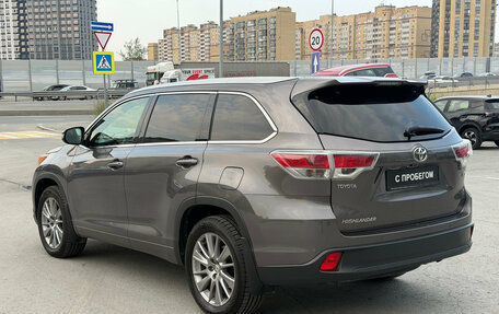 Toyota Highlander III, 2014 год, 2 980 000 рублей, 6 фотография