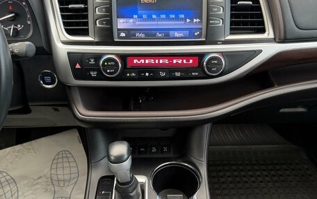 Toyota Highlander III, 2014 год, 2 980 000 рублей, 9 фотография