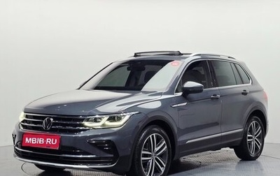 Volkswagen Tiguan II, 2023 год, 2 500 000 рублей, 1 фотография
