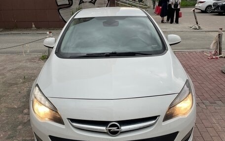 Opel Astra J, 2014 год, 800 000 рублей, 1 фотография
