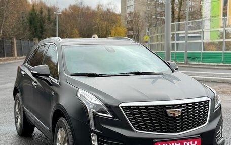 Cadillac XT5 I рестайлинг, 2022 год, 5 000 000 рублей, 1 фотография