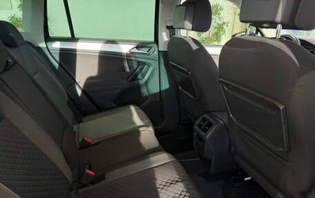 Volkswagen Tiguan II, 2017 год, 1 970 000 рублей, 10 фотография