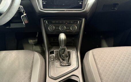 Volkswagen Tiguan II, 2017 год, 1 970 000 рублей, 13 фотография