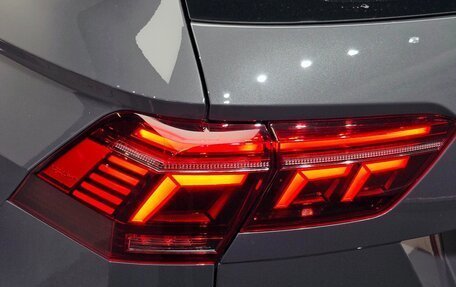 Volkswagen Tiguan II, 2023 год, 2 500 000 рублей, 9 фотография