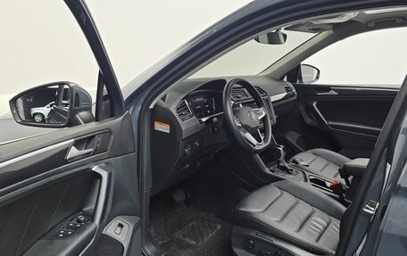 Volkswagen Tiguan II, 2023 год, 2 500 000 рублей, 16 фотография