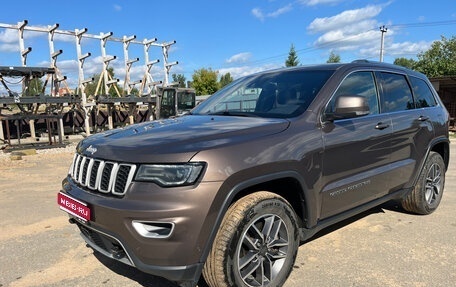 Jeep Grand Cherokee, 2018 год, 3 300 000 рублей, 1 фотография