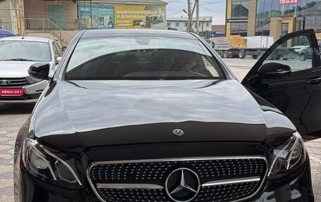Mercedes-Benz E-Класс, 2019 год, 2 875 000 рублей, 1 фотография