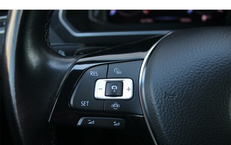 Volkswagen Tiguan II, 2019 год, 2 860 000 рублей, 28 фотография