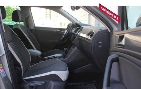 Volkswagen Tiguan II, 2019 год, 2 860 000 рублей, 16 фотография