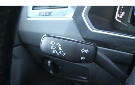 Volkswagen Tiguan II, 2019 год, 2 860 000 рублей, 30 фотография