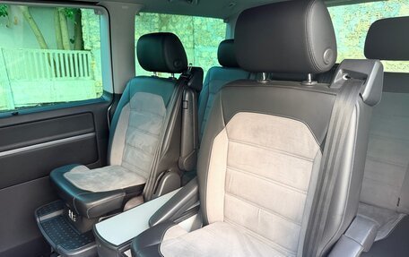 Volkswagen Multivan T6 рестайлинг, 2019 год, 5 500 000 рублей, 7 фотография