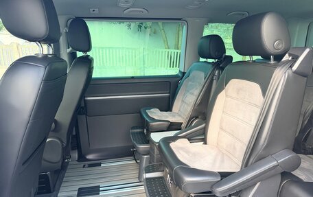 Volkswagen Multivan T6 рестайлинг, 2019 год, 5 500 000 рублей, 6 фотография