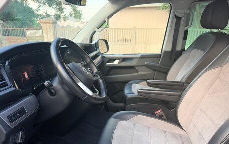 Volkswagen Multivan T6 рестайлинг, 2019 год, 5 500 000 рублей, 9 фотография