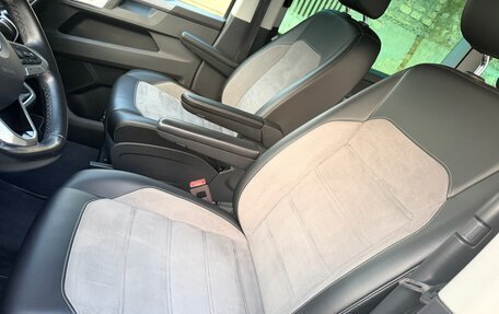 Volkswagen Multivan T6 рестайлинг, 2019 год, 5 500 000 рублей, 10 фотография