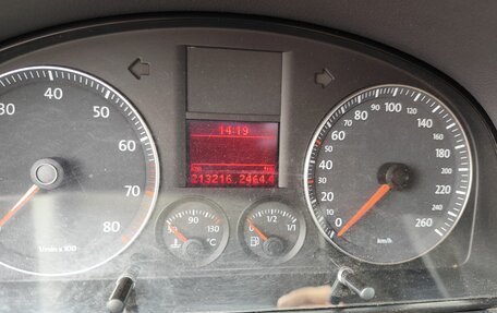 Volkswagen Touran III, 2010 год, 700 000 рублей, 16 фотография