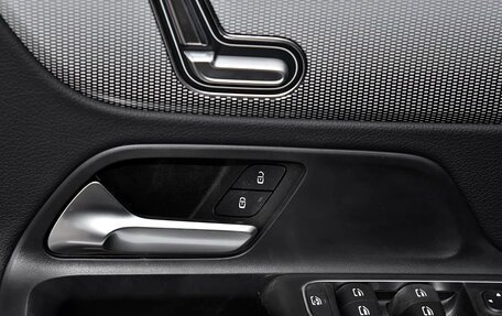 Mercedes-Benz GLB, 2023 год, 2 619 000 рублей, 34 фотография
