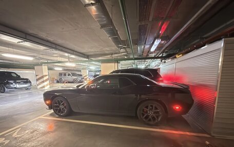 Dodge Challenger III рестайлинг 2, 2022 год, 4 100 000 рублей, 3 фотография