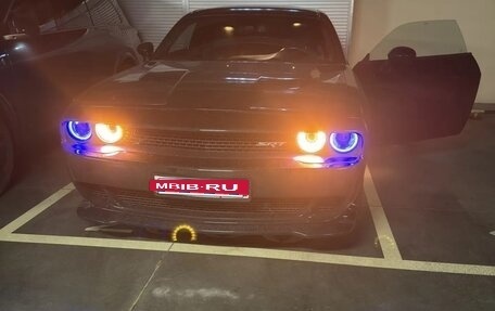 Dodge Challenger III рестайлинг 2, 2022 год, 4 100 000 рублей, 7 фотография