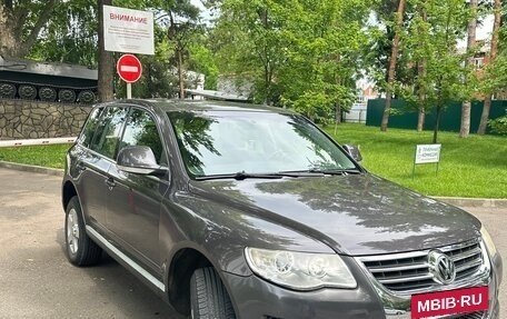 Volkswagen Touareg III, 2007 год, 750 000 рублей, 2 фотография